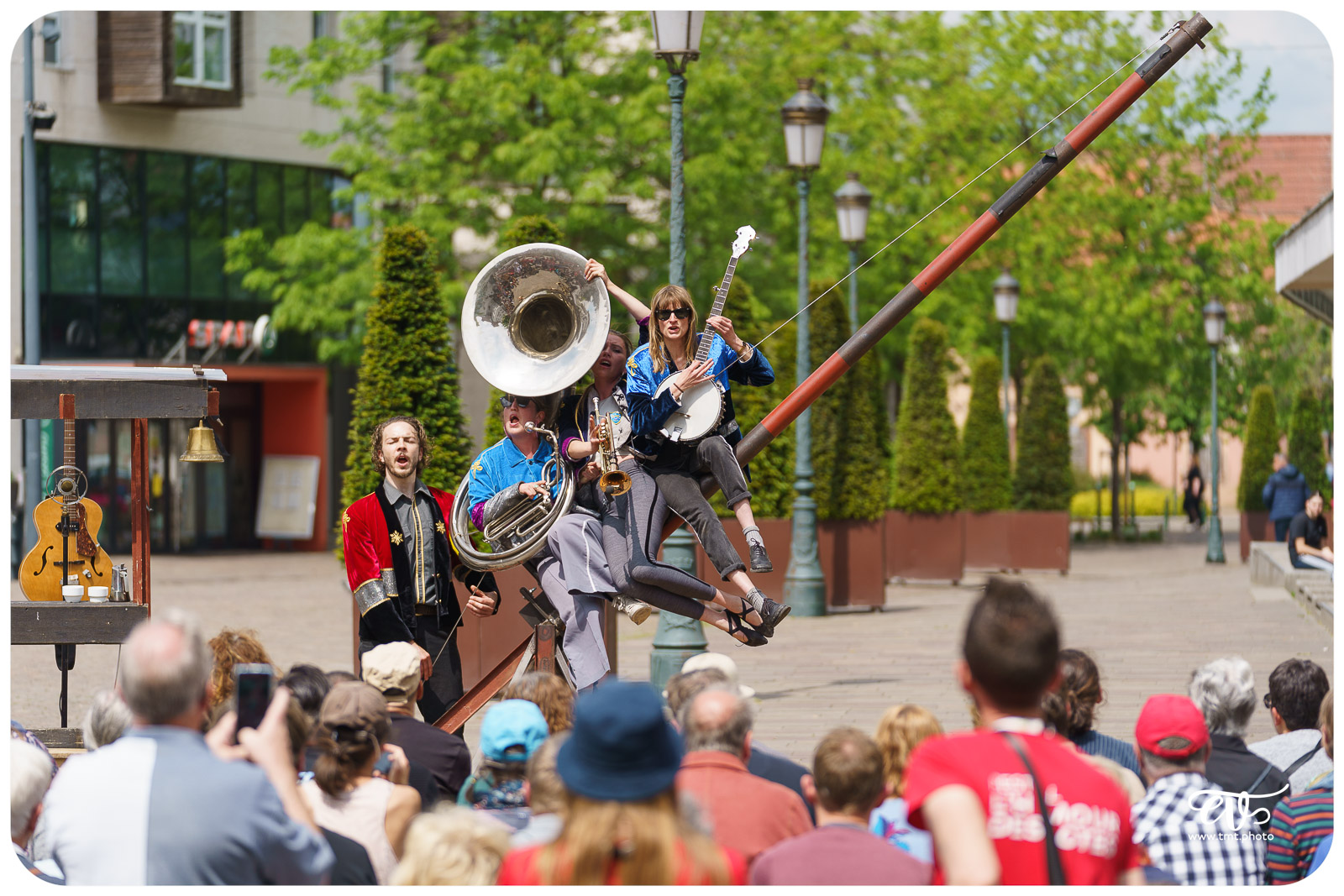 SUR MESURE (CIE BARRIÈRE)